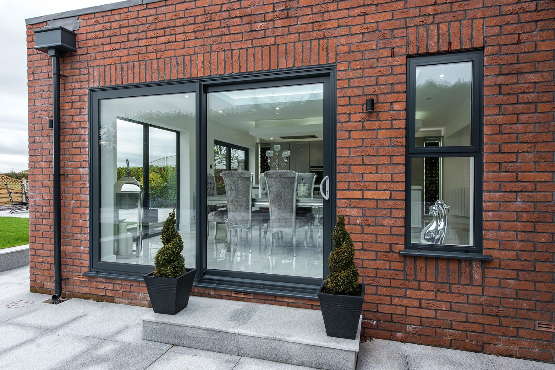 smart-aluminium-windows-doors-manchester-cheshire-bifolds